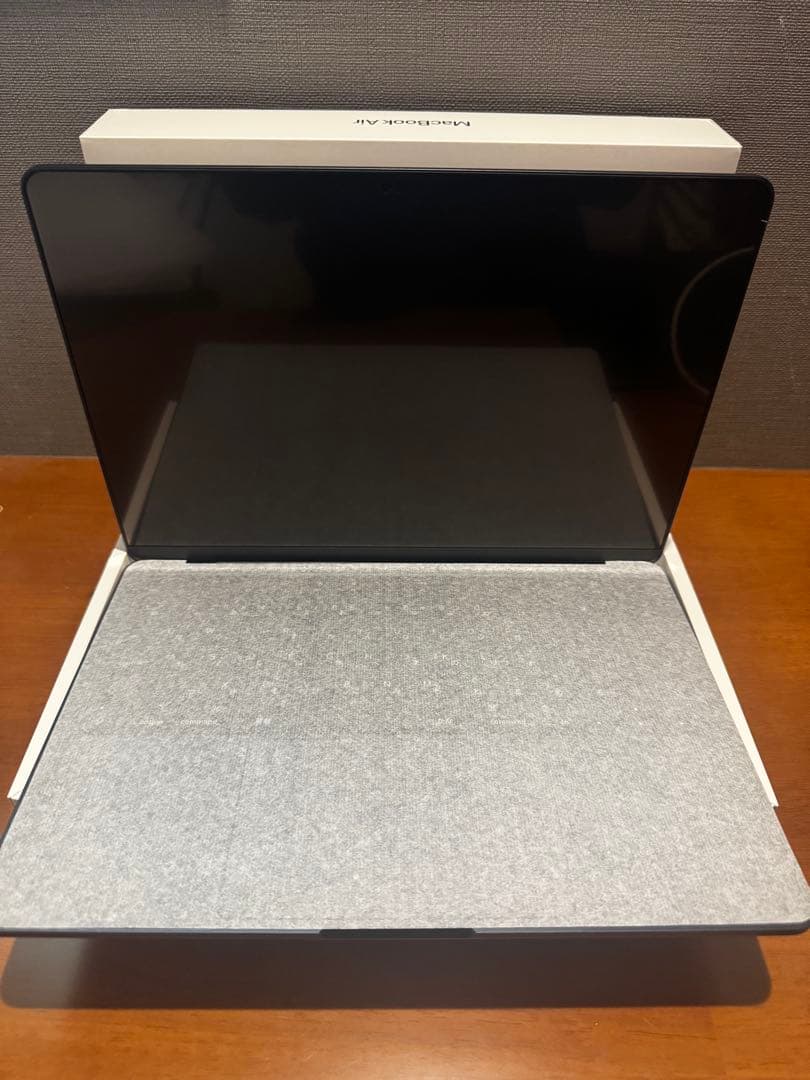 MacBook Air 13インチ M2 256GB CASETiFY