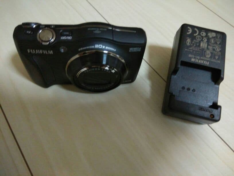 パソコン、外付けハード、デジカメセット！