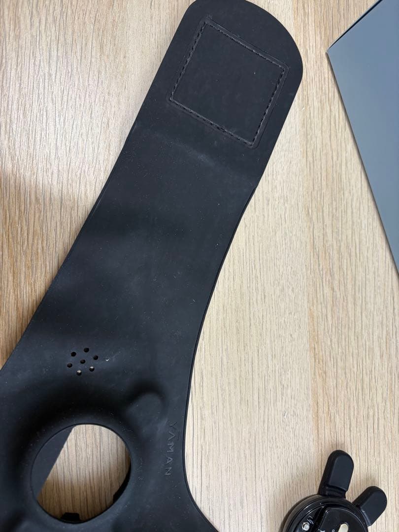 YA-MAN ウェアラブルEMS美顔器 メディリフトプラス