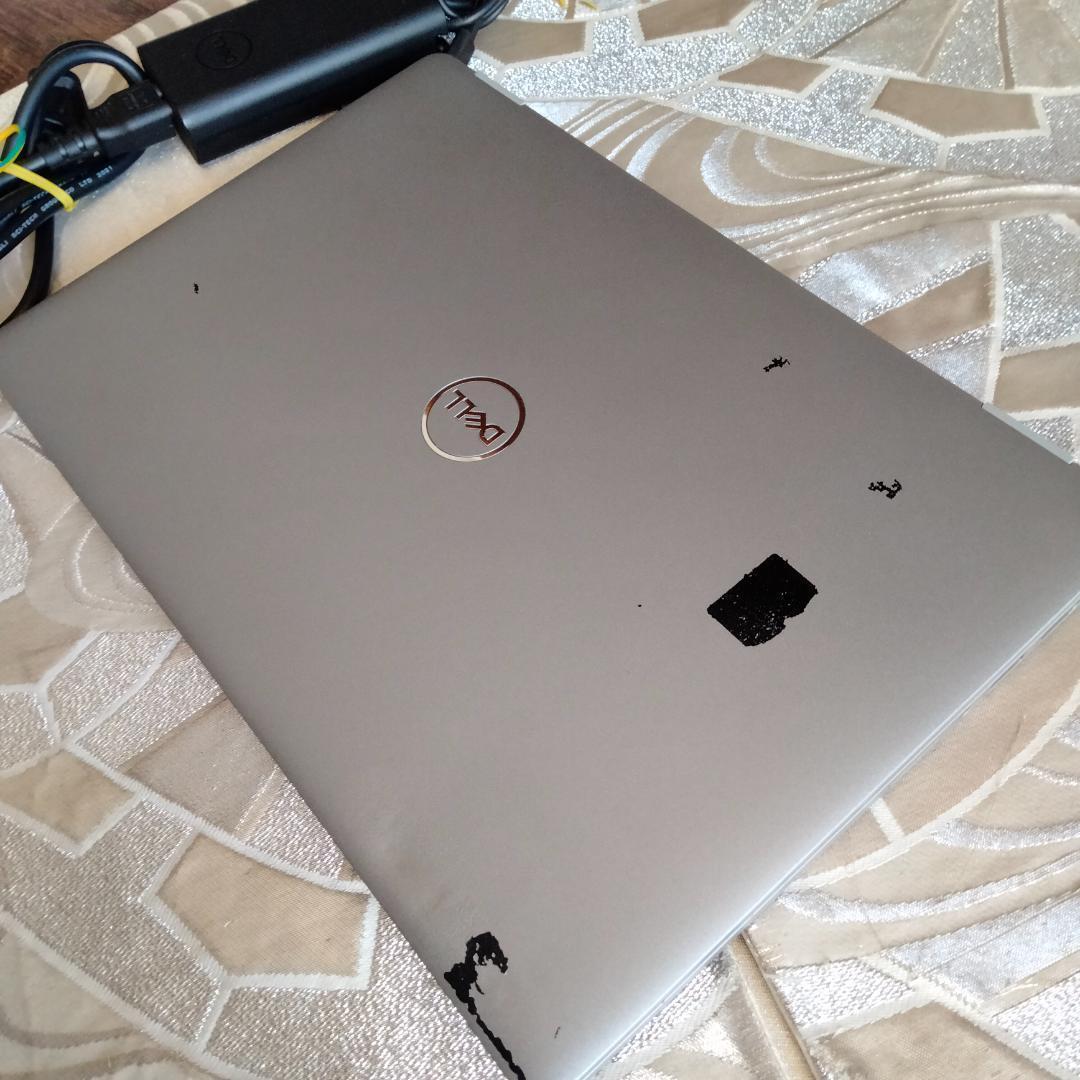 13インチ DELL 5330 12世代 i5 256G 16G FHD