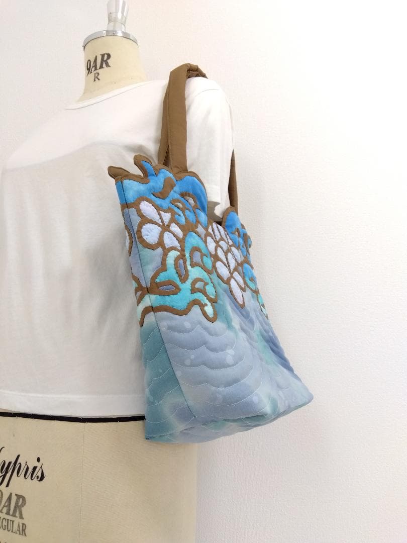 ハワイアンキルト　ハンドメイド　ナル　プルメリアトートバッグ