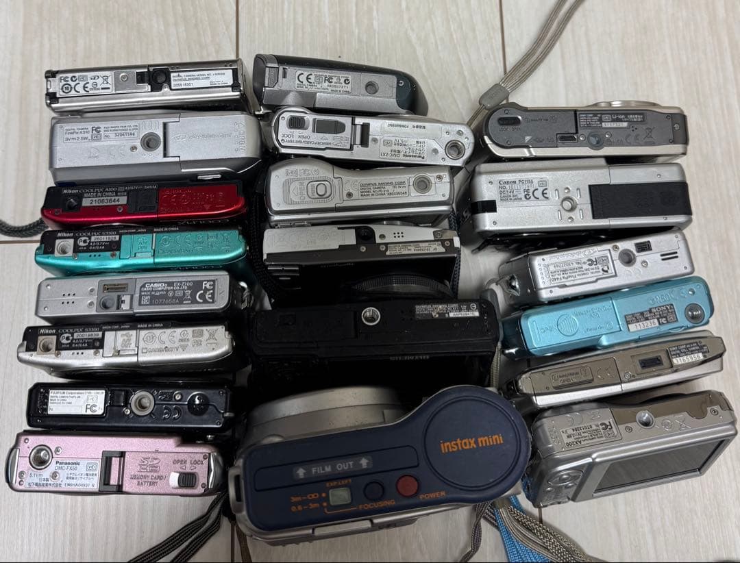 デジタルカメラ　20点セット　(未確認) (ジャンク品)