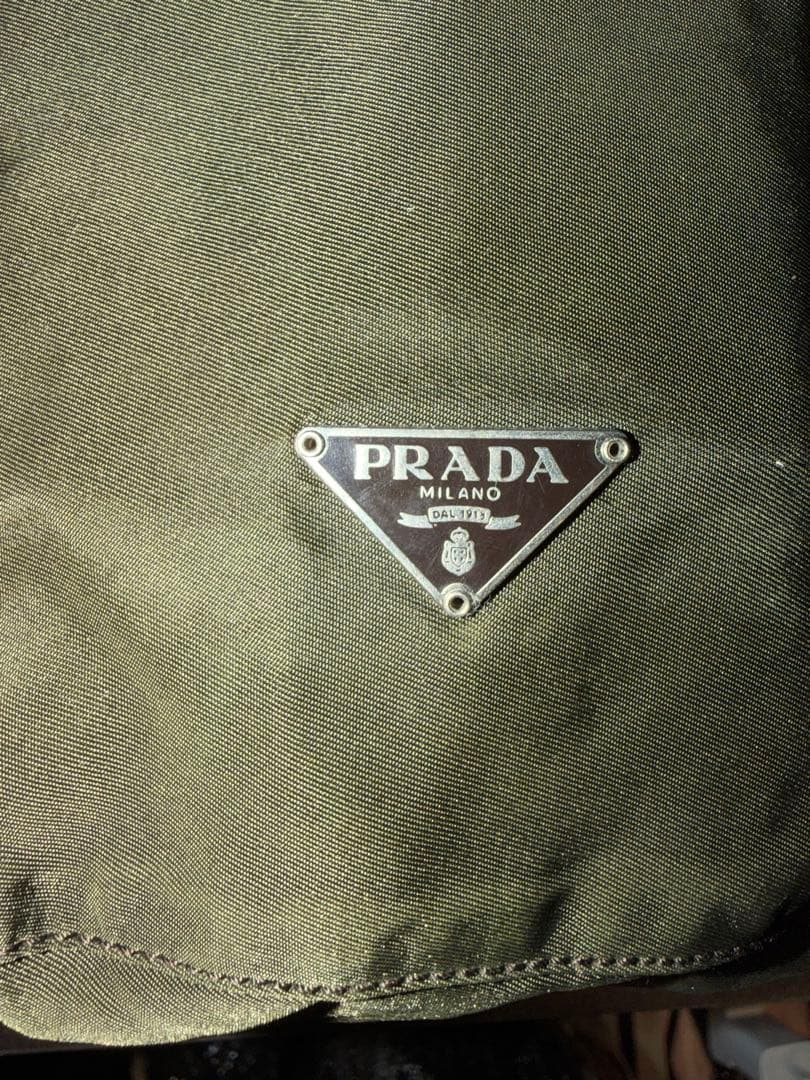 PRADA/プラダ オリーブグリーン ポーチ（巾着）