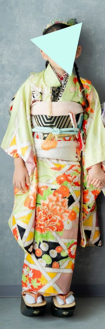 七五三 7歳　女の子 着物　セット　 黄緑　グリーン　アンティーク　古典　レトロ