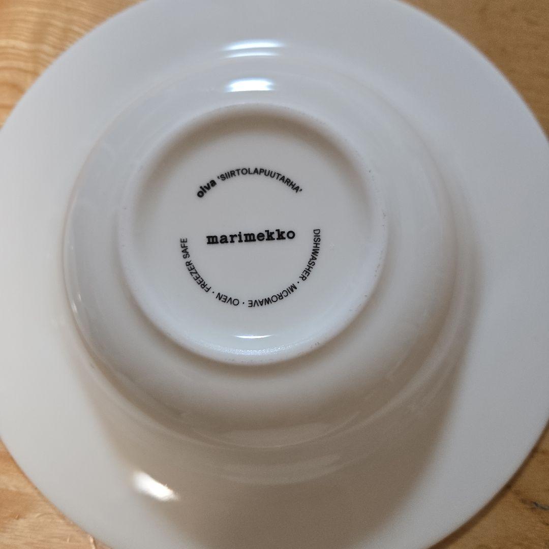 【極美品】Marimekkoシイルトラプータルハ　　プレート20cm　4枚セット