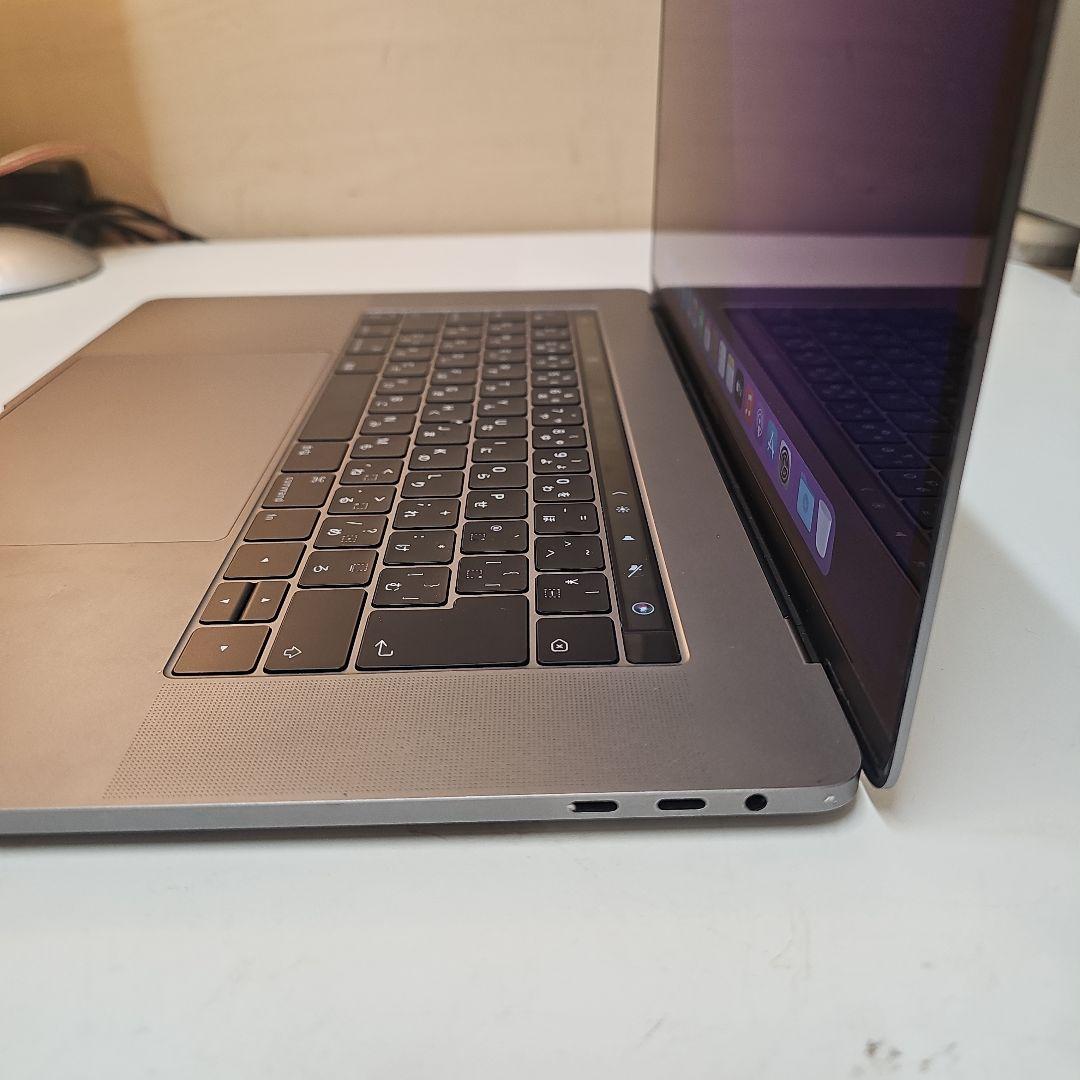 MacBookPro15インチ2017 i7/16GB/RadeonPro555