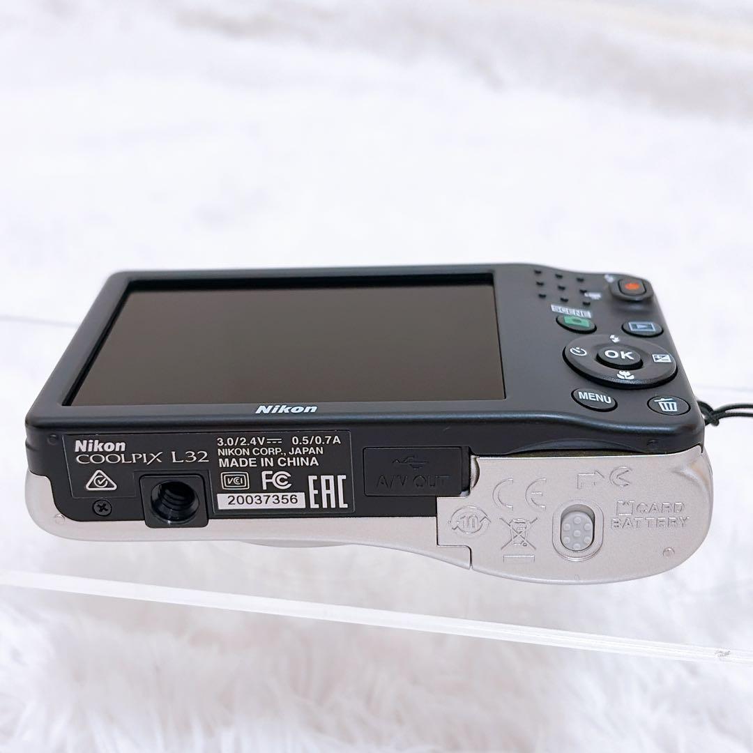 Nikon ニコン COOLPIX L32 シルバー コンパクトデジタルカメラ