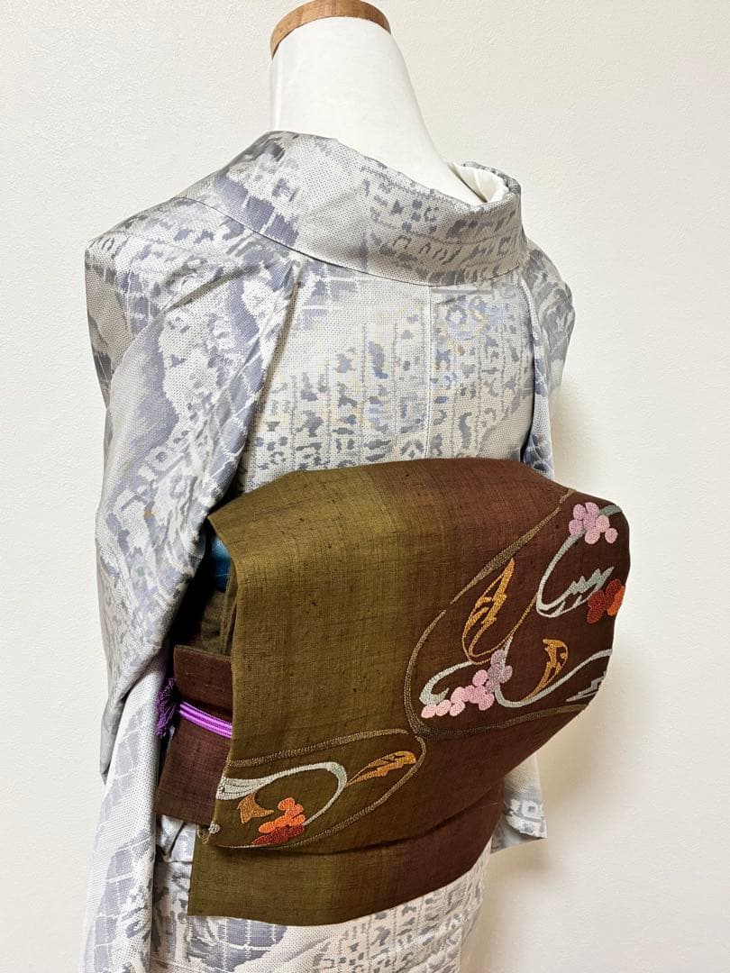 名古屋帯　相良刺繍　葡萄唐草　九寸　正絹