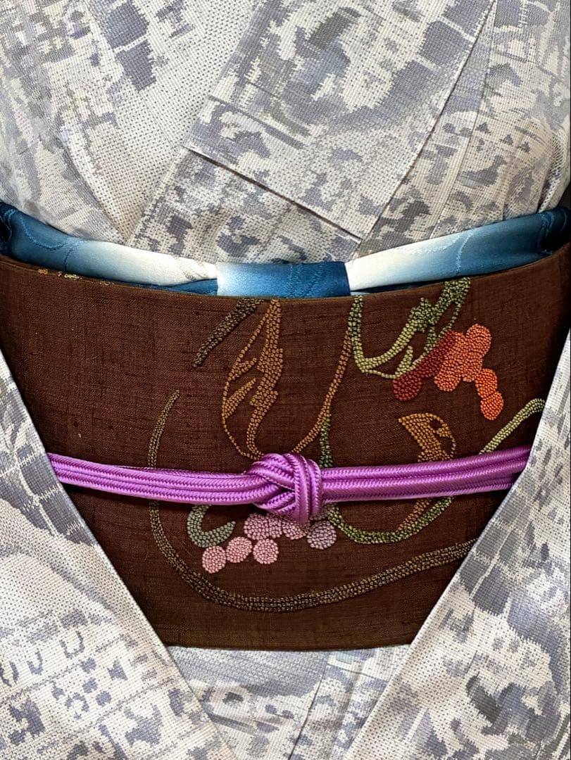 名古屋帯　相良刺繍　葡萄唐草　九寸　正絹