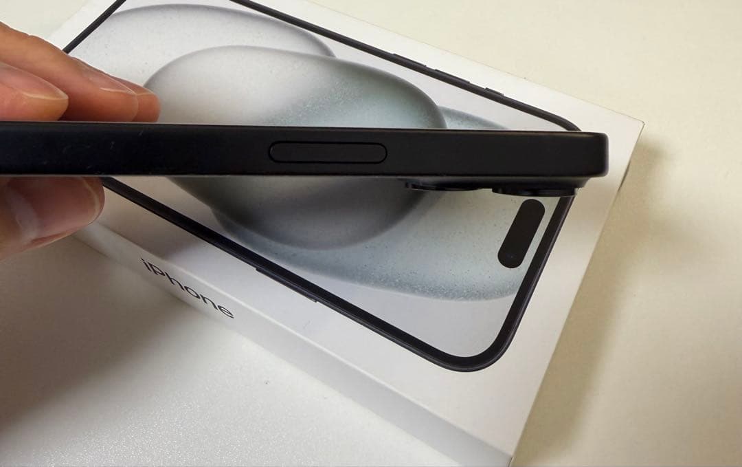 iPhone 15 Plus（128GB・ブラック）SIMフリー