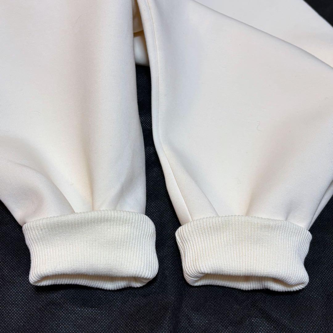 【24AW極美品】BEARDSLEY ダンボールサークルプルオーバー アイボリー