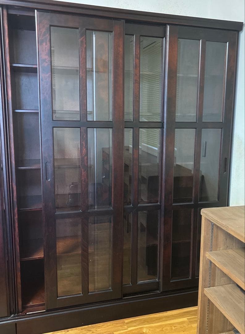 スライド式ガラス扉　本棚　ダークブラウン