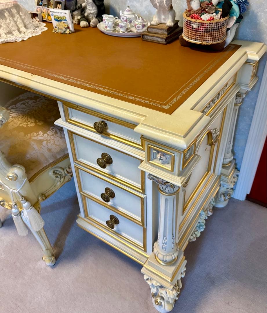 イタリア SILIK シリック社 最高級クラシック家具