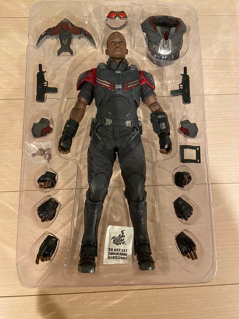 ホットトイズ　ファルコン　シビルウォー