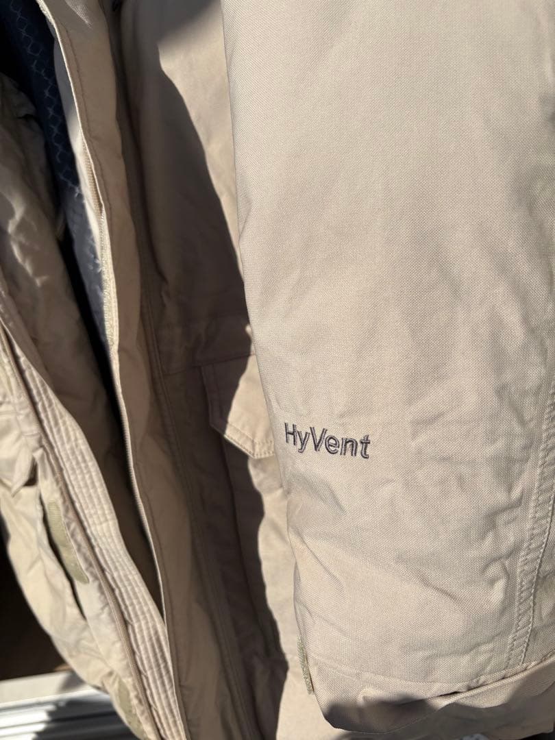 THE NORTH FACE ベージュダウンジャケット