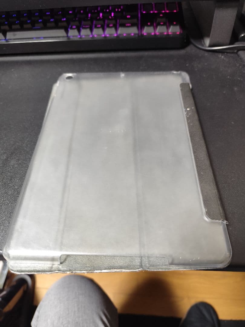 【美品】iPad 第5世代 32GB シルバー wifiモデル　おまけつき