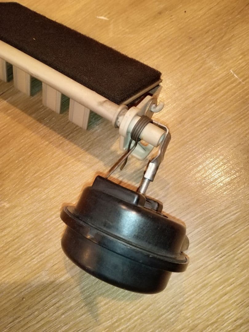 シボレーアストロ　ヒーターフラップ部品