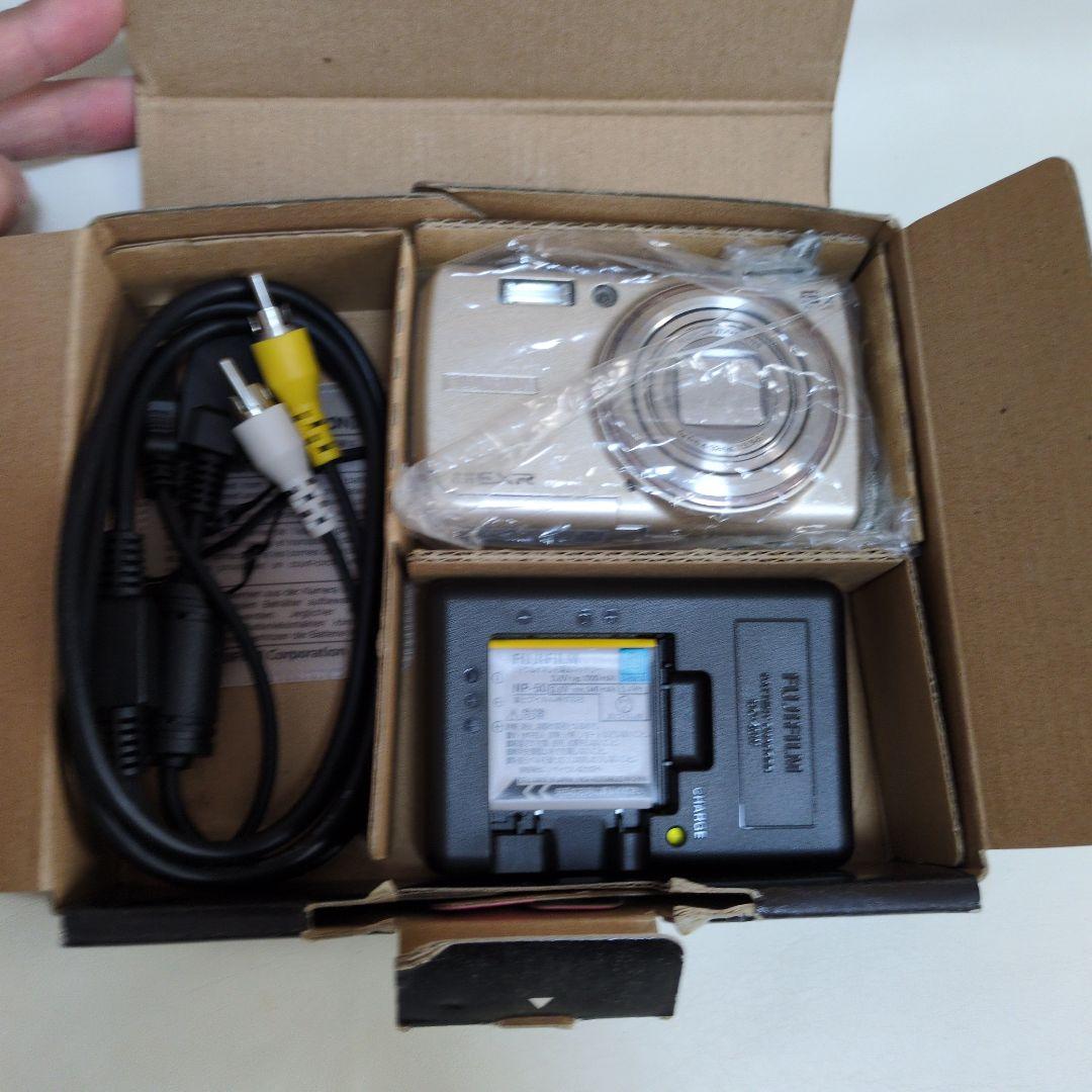 FUJIFILM F200 EXR finepix デジカメ