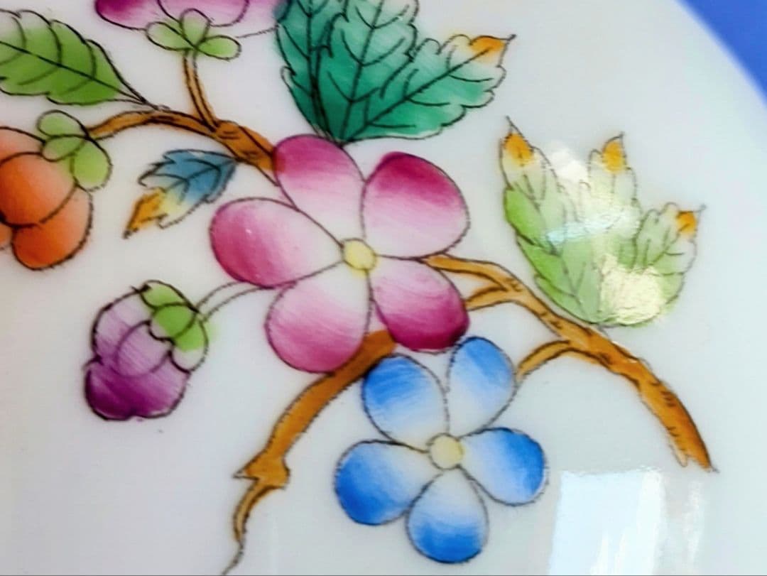 HEREND ヘレンド 【美品】白磁花瓶 花と蝶の装飾