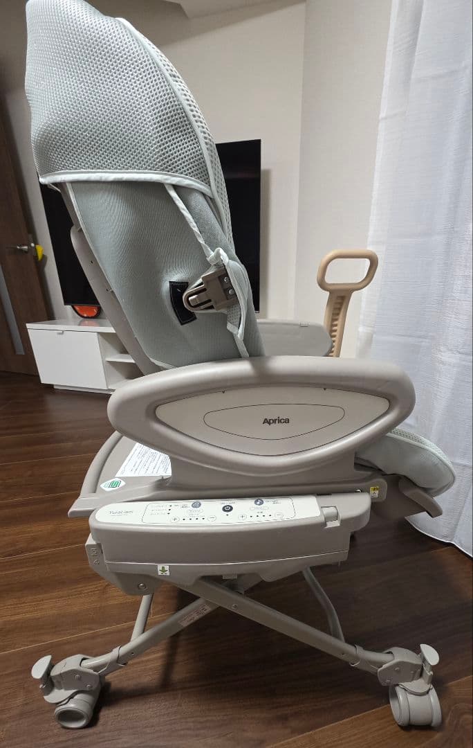 Aprica ユラリズム オートプレミアム アップリカ