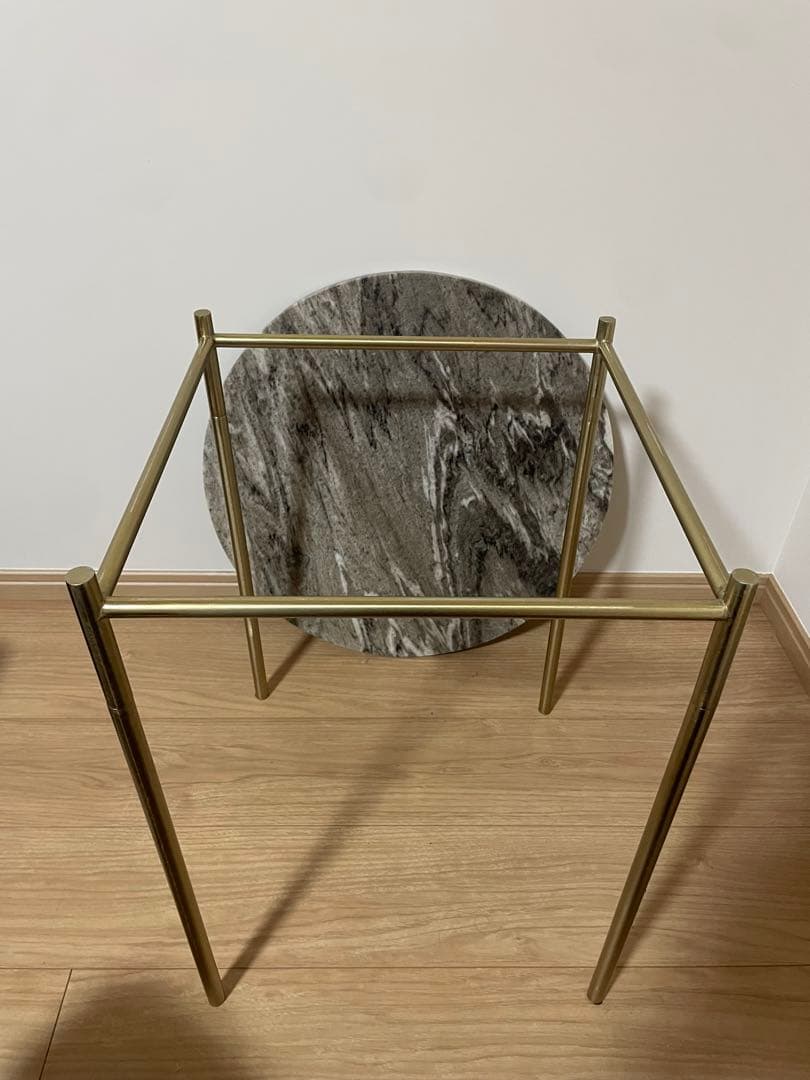 ZARA  円形大理石サイドテーブル