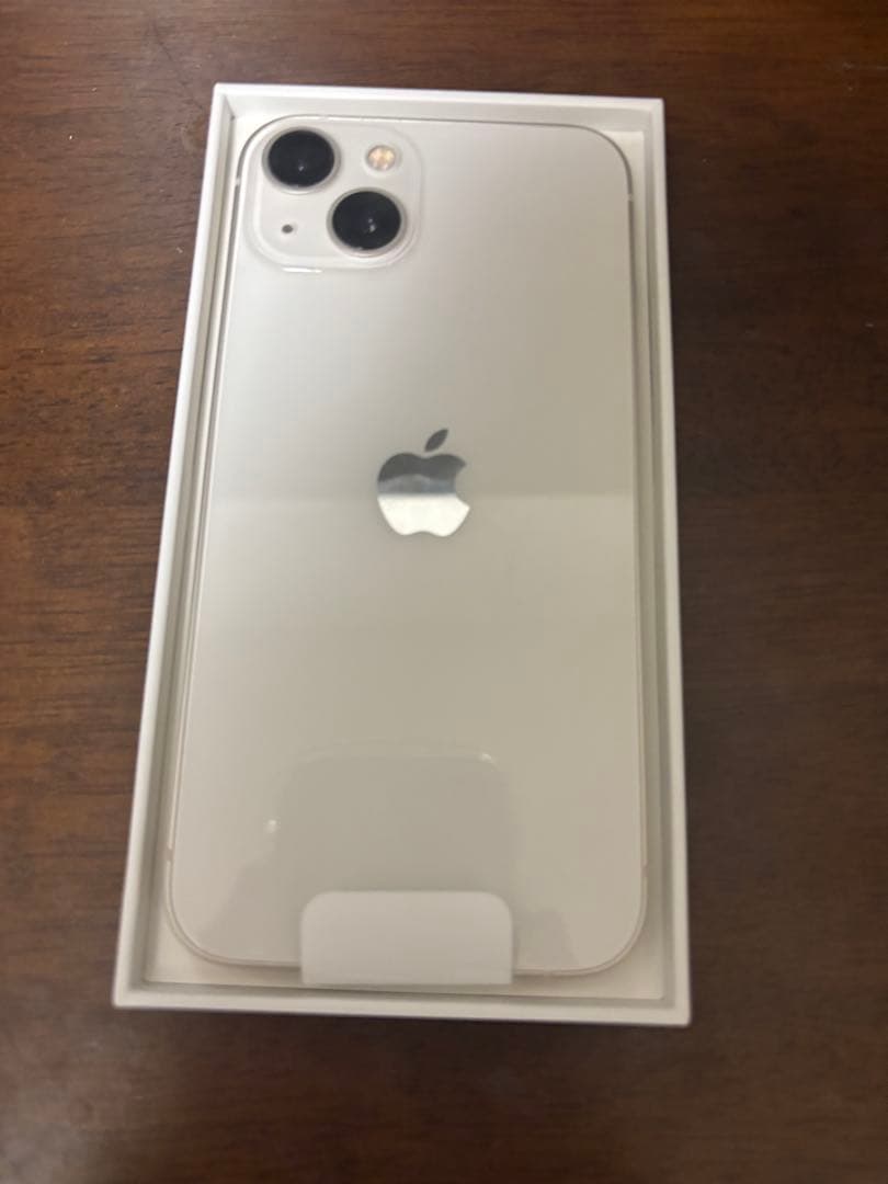 新品iPhone 13 128GB スターライトバッテリー100%