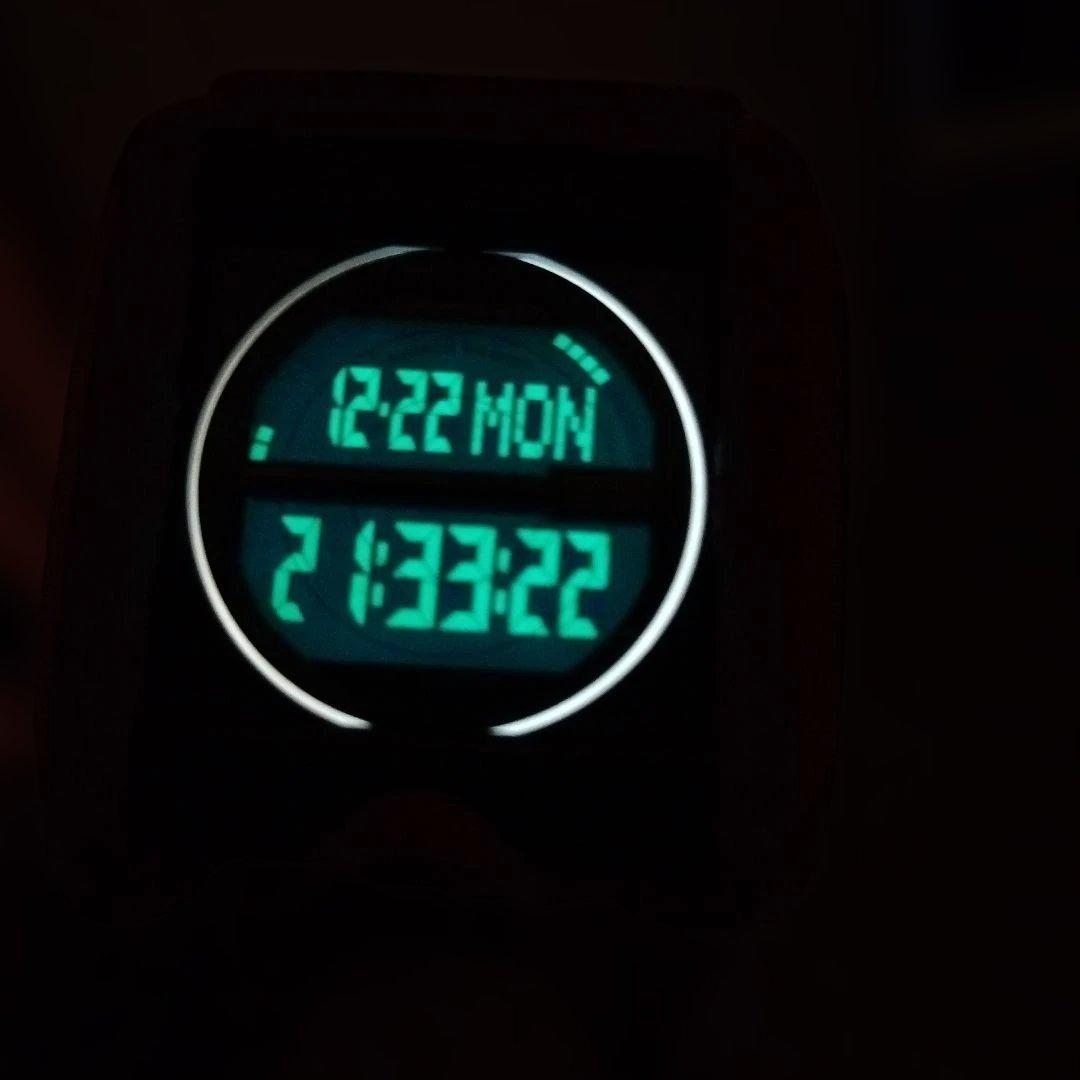 【廃盤レア】CASIO G-SHOCK G-8100-4JF　レッド　美品