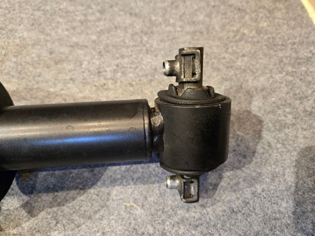 L&L★エスカレード★フロントサスペンション★ショック★アブソーバー★