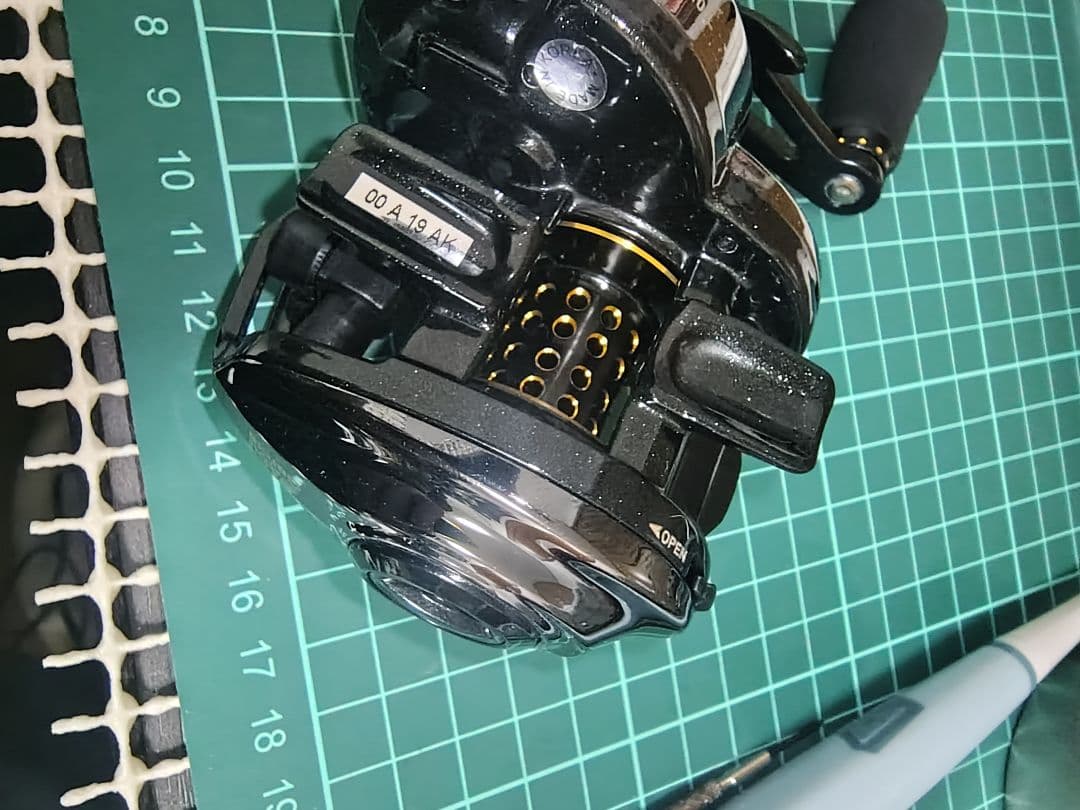 アブガルシア　ブラック10　左ハンドル