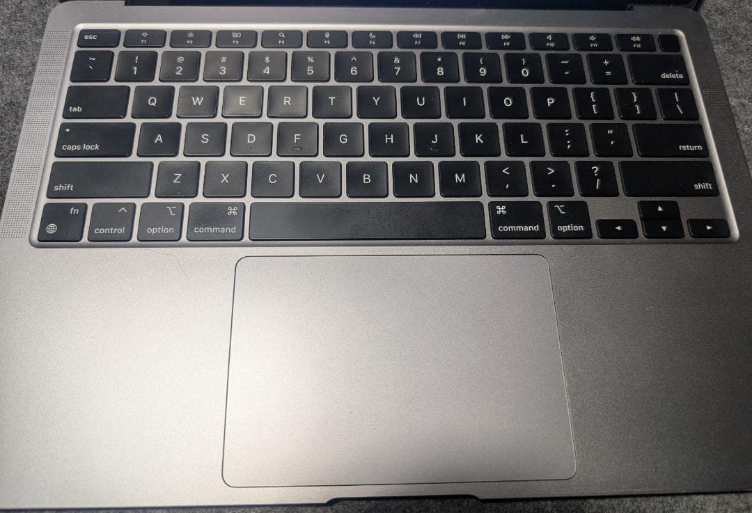 Apple MacBook Air (M1, 2020) 512GB　英語配列