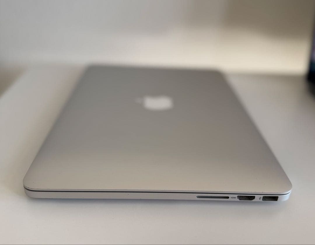 MacbookPro 2015 13インチ 今年最新mac os Sequoia