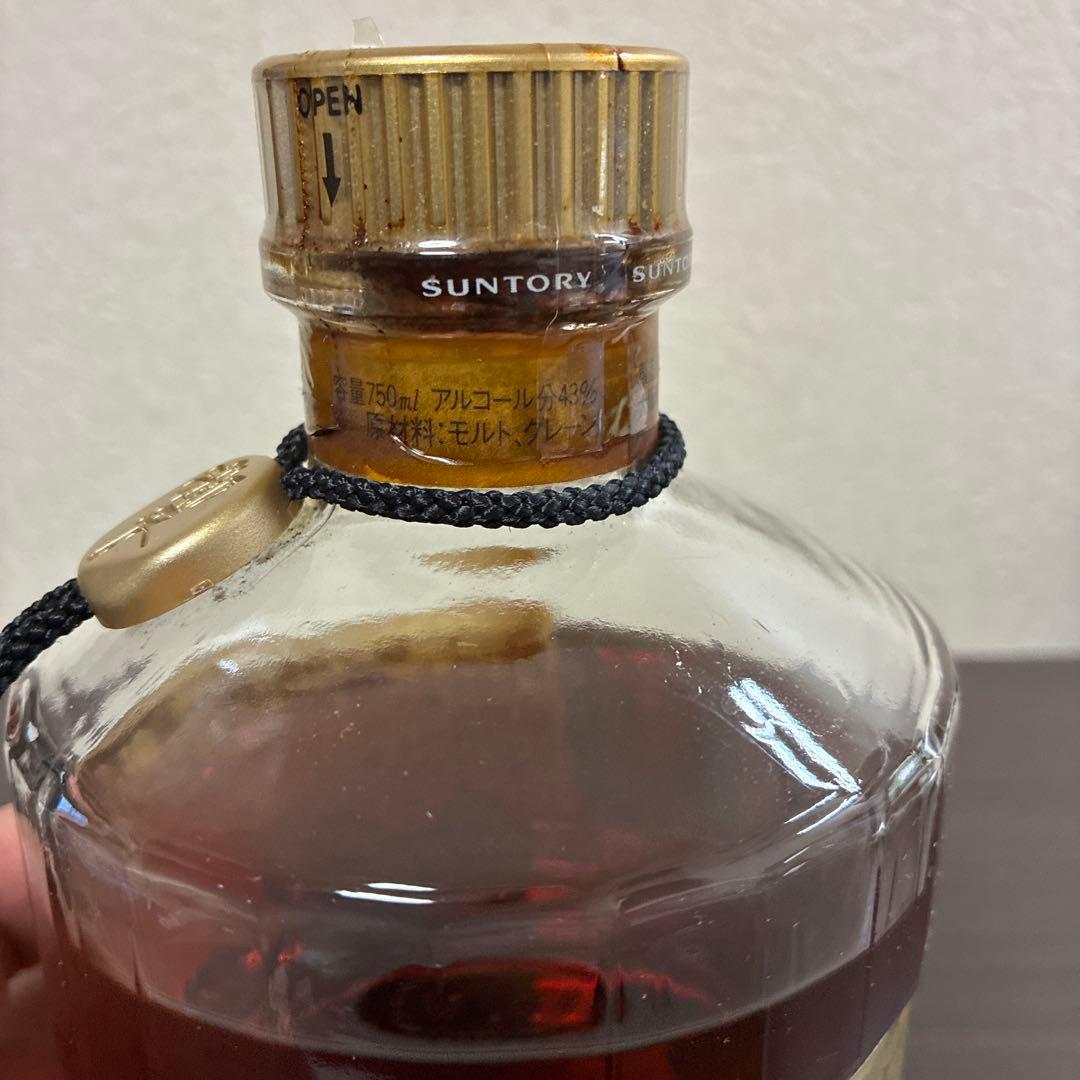 酒　未開封　サントリー 響 金キャップ 裏ゴールドラベル 750ml