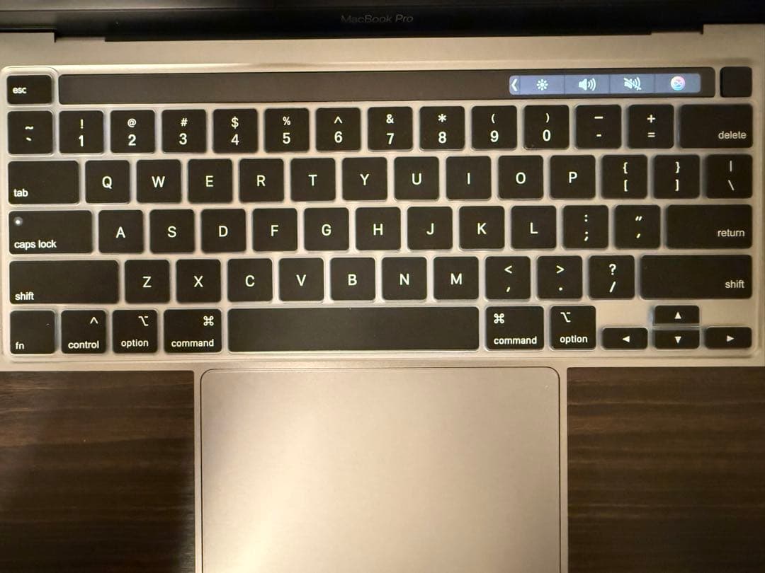 M1 MacBookPro 13.3 16GB 1TB USキー 中古 オマケ付