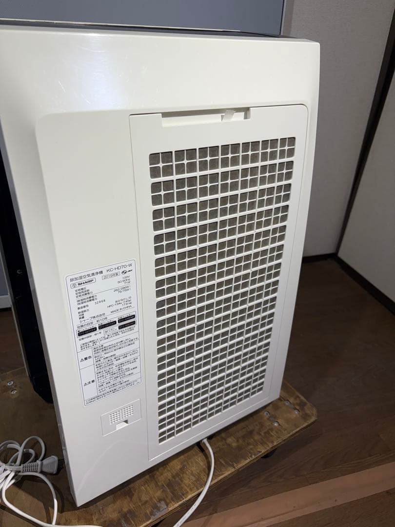 SHARP 除湿加湿空気清浄機 プラズマクラスター　KC--HD70-W