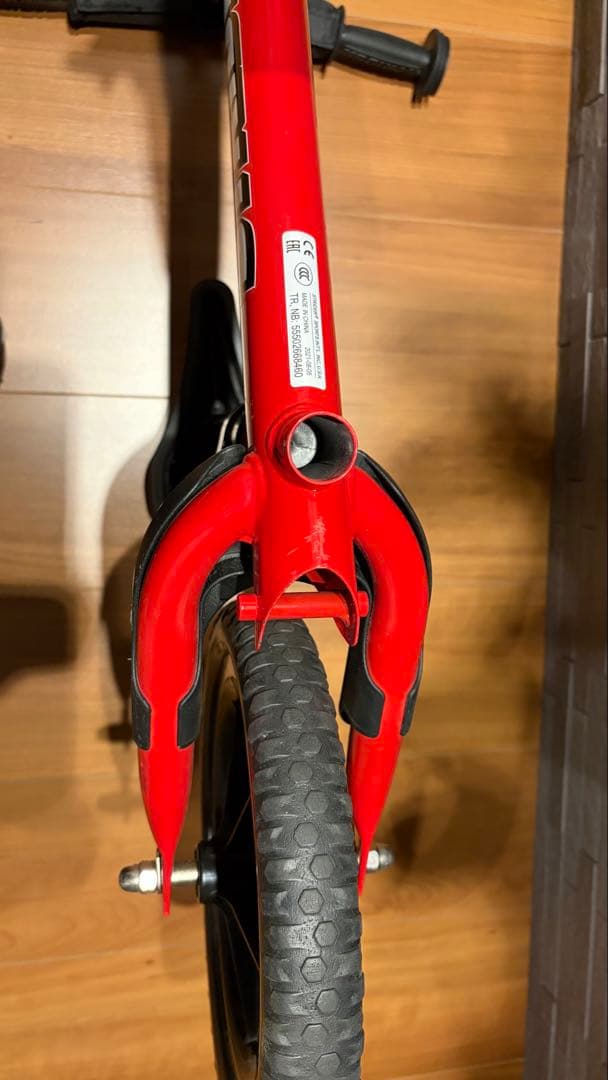 ★ akko★ ストライダー スポーツモデル 12インチ 赤 レッド