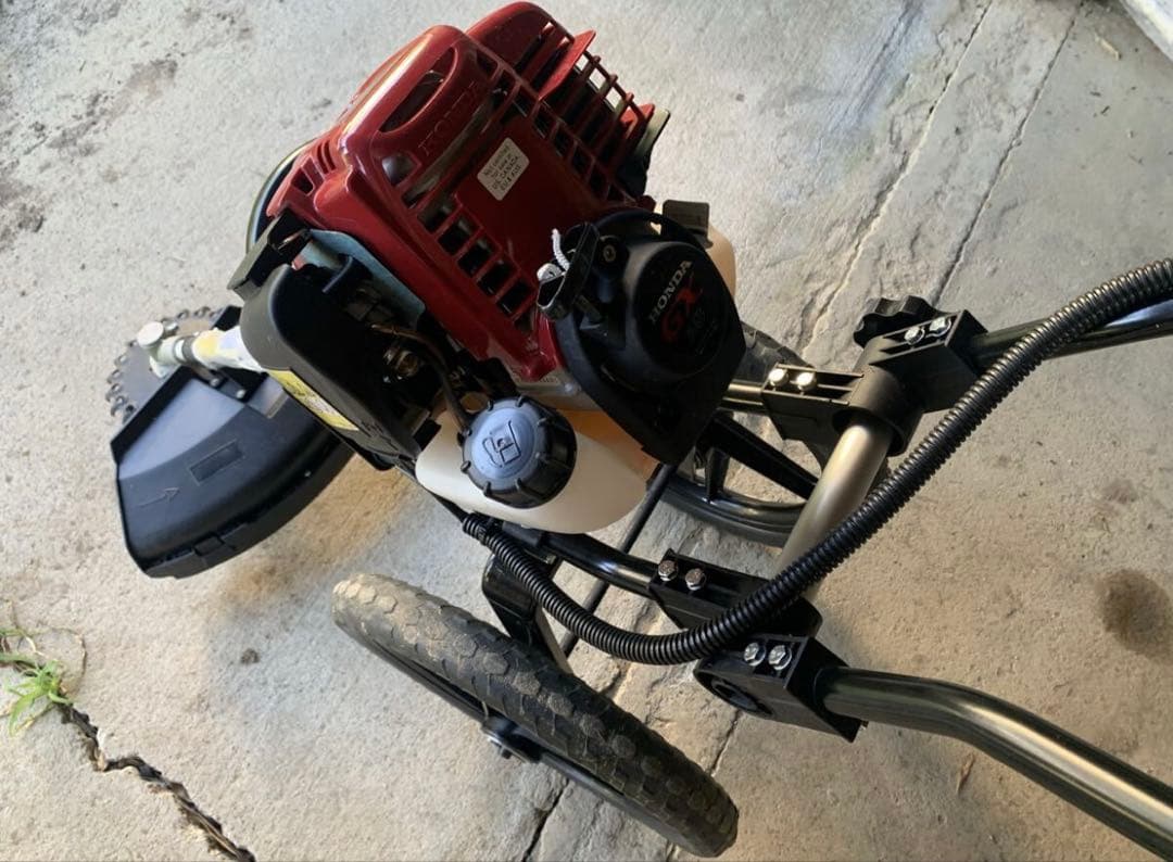 新品同様　肩掛け不要！手押し車の様なエンジン草刈機！手押し式　ビビー　AS23