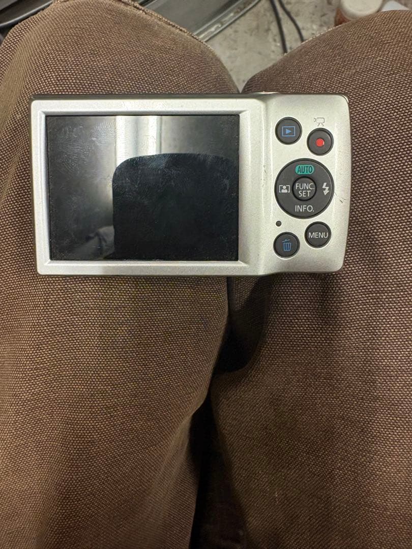 Canon IXY180 シルバー