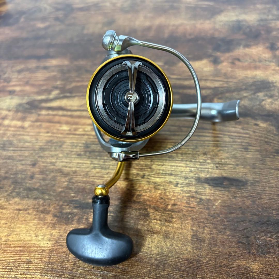 【ショアジギなどに】DAIWA 18 FREAMS LT4000D-CXH