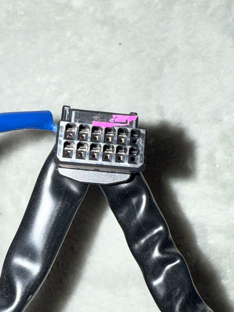 【送料込み】50系プリウス　純正ステアリングスイッチ　ブラック