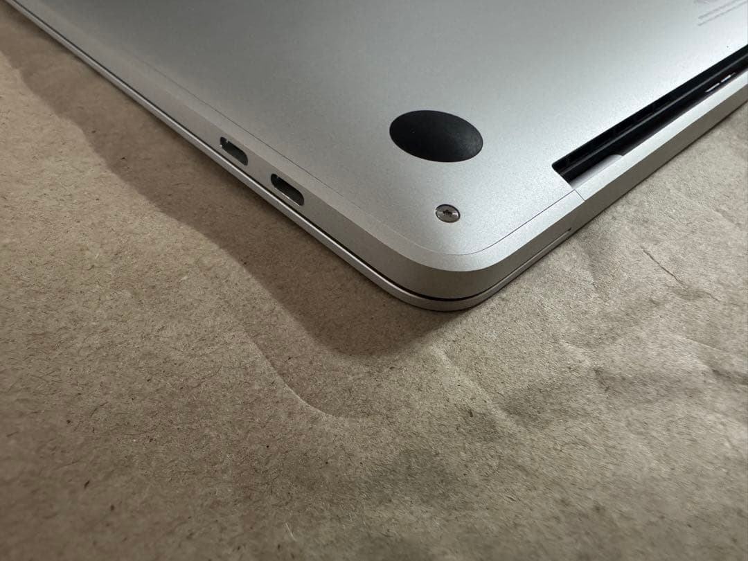 MacBook Pro 13インチ M1 8GB 256GB Spigenケース