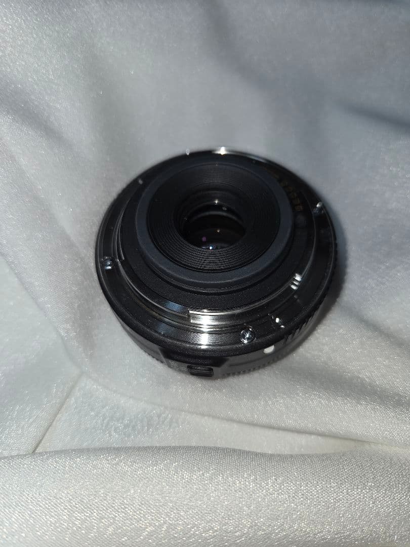 Canon EF-S 24mm f/2.8 STM レンズ 単焦点レンズ