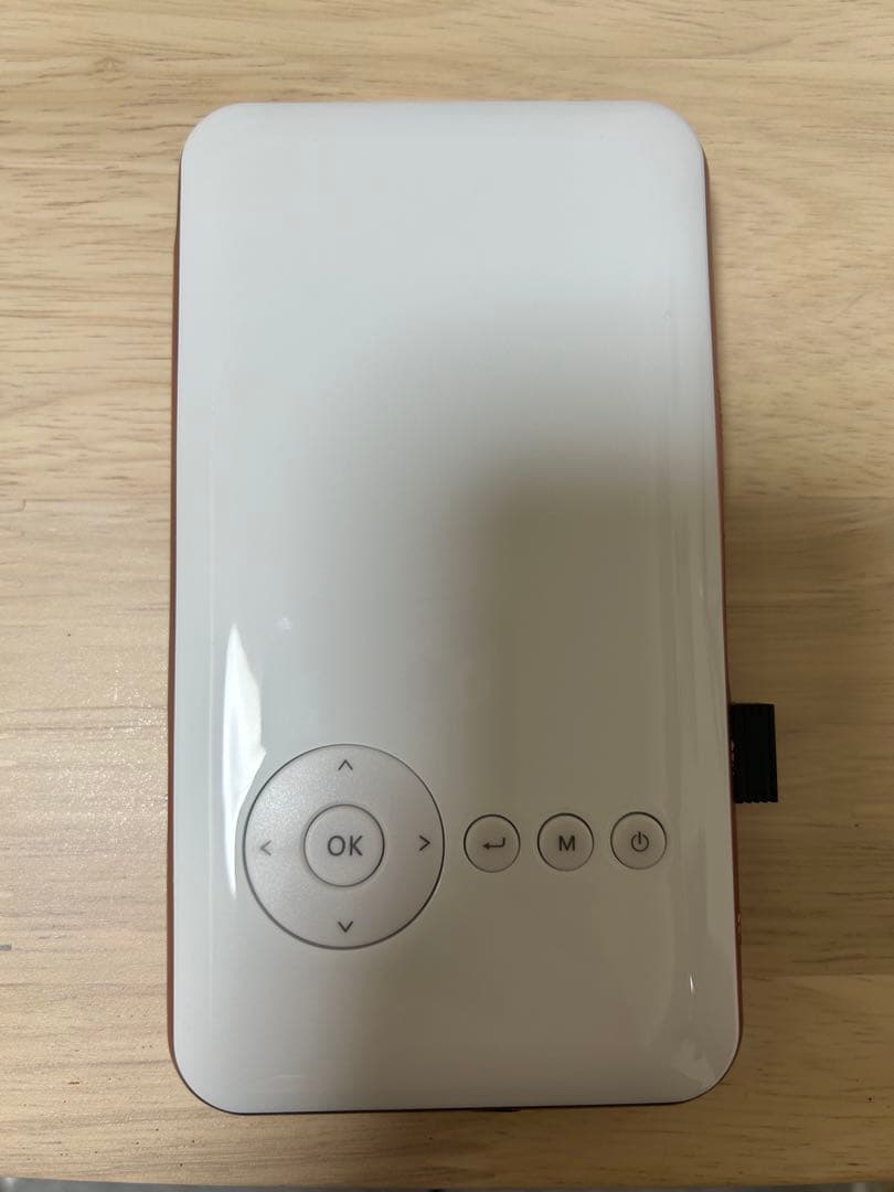 カベーニ スマホ型プロジェクター