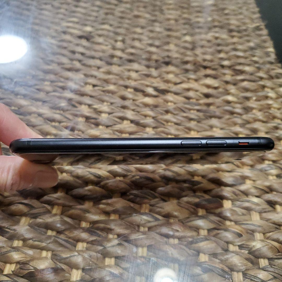 iPhone SE　64GB SIMフリー ブラック 本体のみ