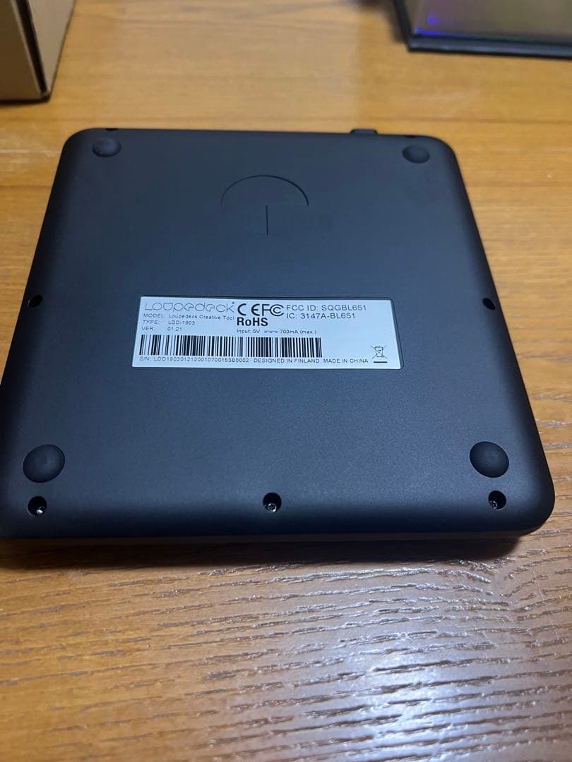 Loupedeck CT 左手デバイス　(化粧箱、専用フィルム付き)