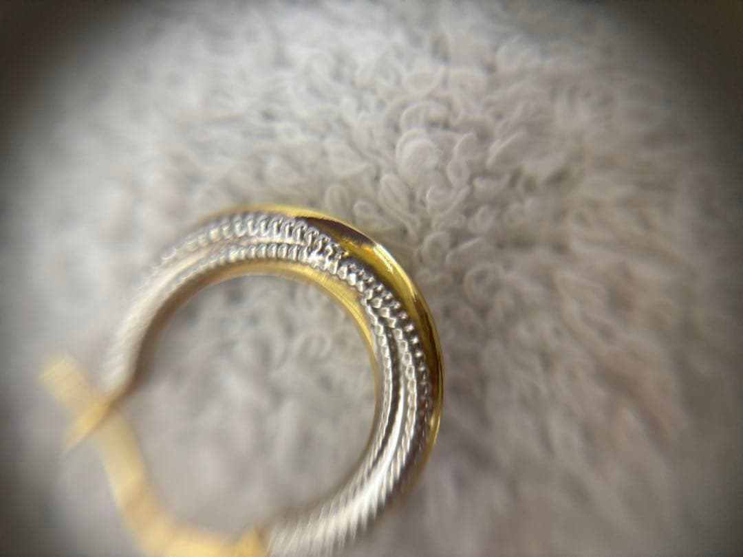 K18　ゴールド　ピアス　片耳　ウノアエレ　フープピアス