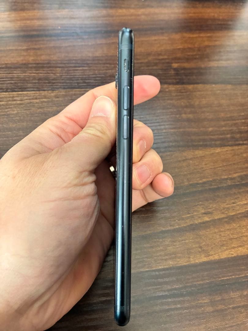 【iPhone SE 3】128GB ミッドナイト （第3世代） おまけ付