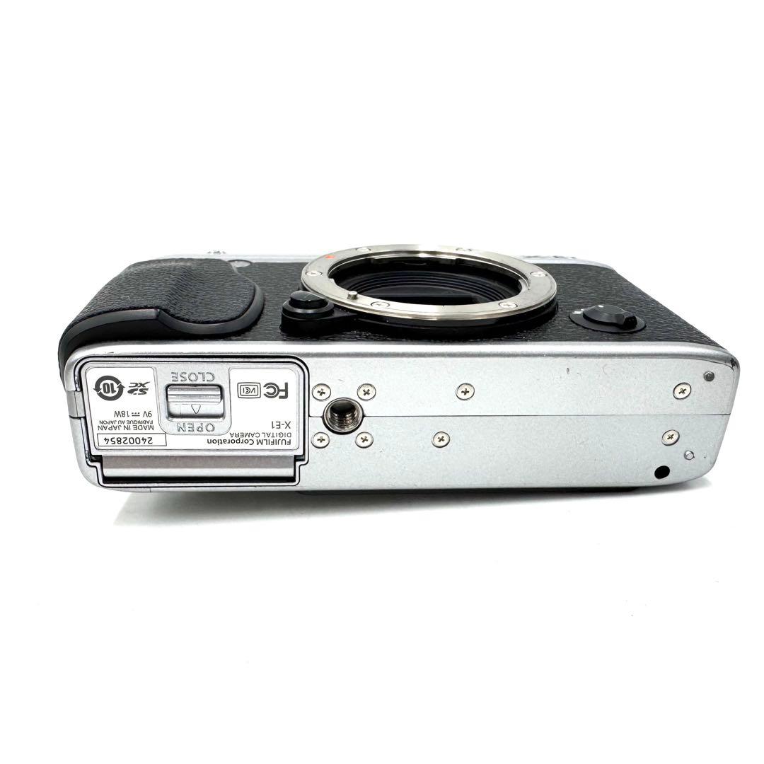 動作良好 FUJIFILM フジフィルムX-E1 ミラーレス 一眼　シルバー