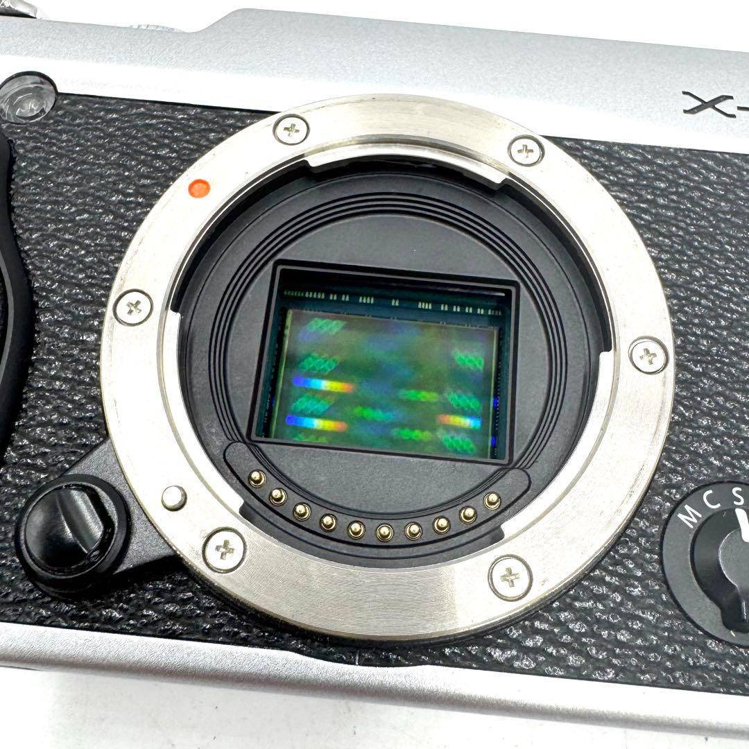 動作良好 FUJIFILM フジフィルムX-E1 ミラーレス 一眼　シルバー