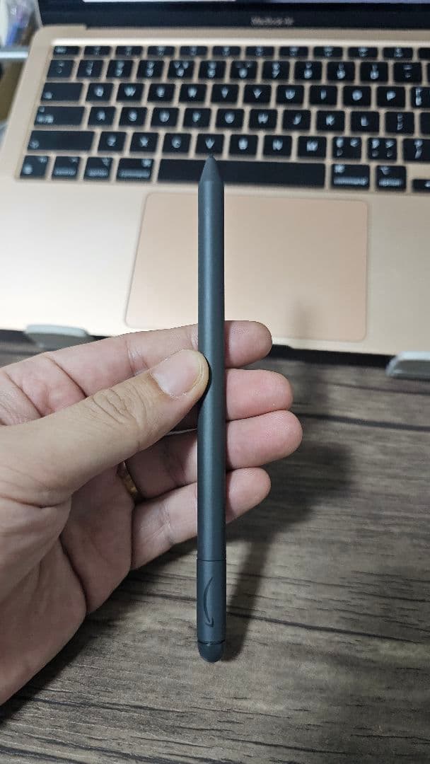 Amazon Kindle Scribe 本体