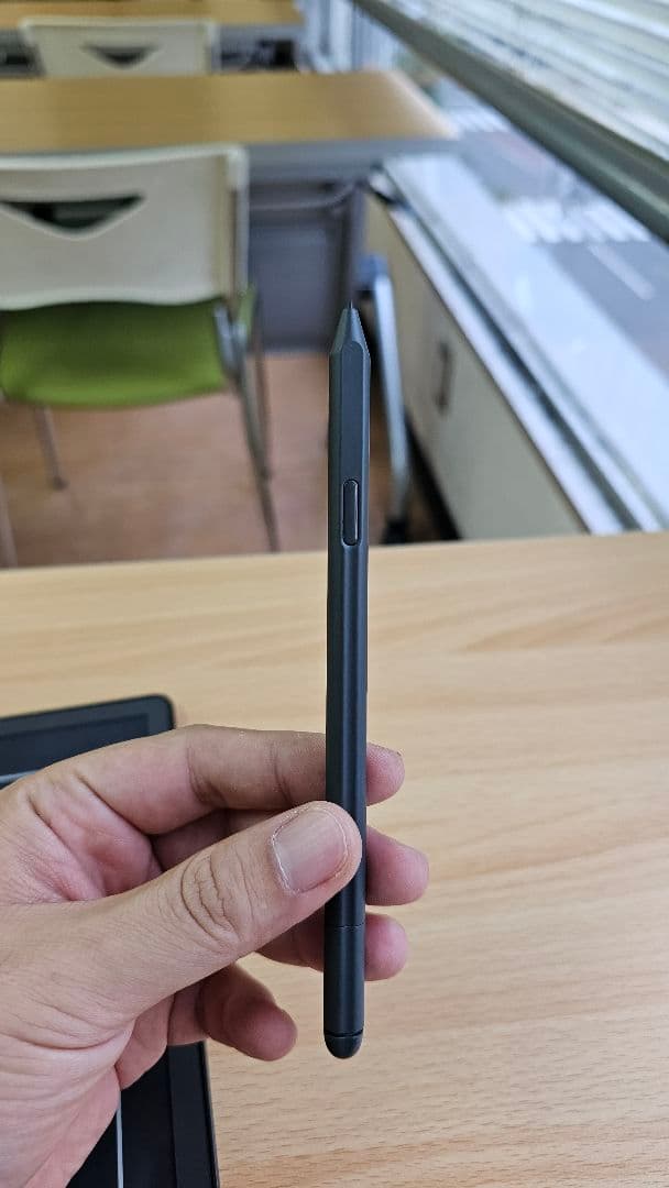 Amazon Kindle Scribe 本体